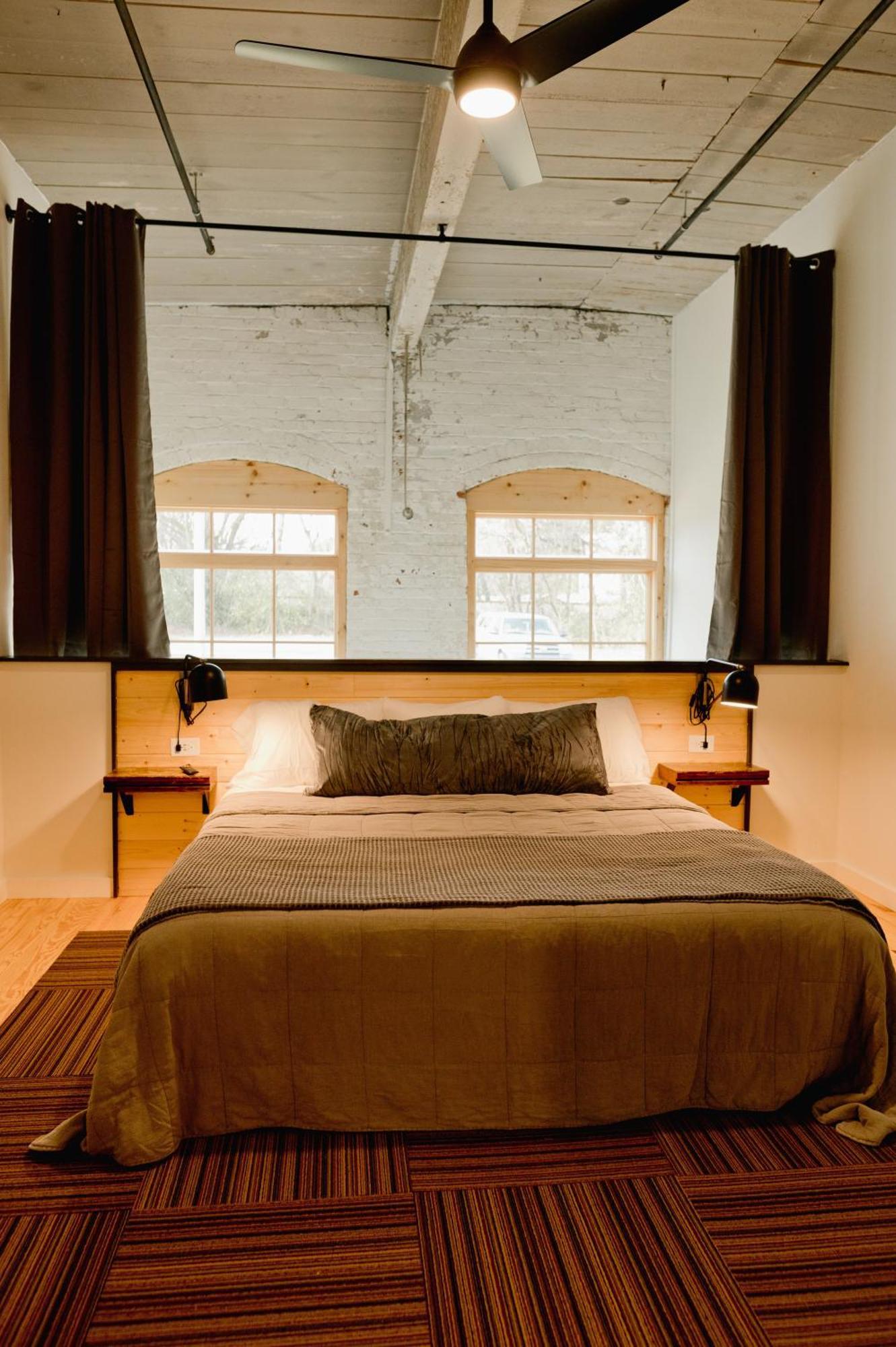 דלטון Loom Room Retreat מראה חיצוני תמונה