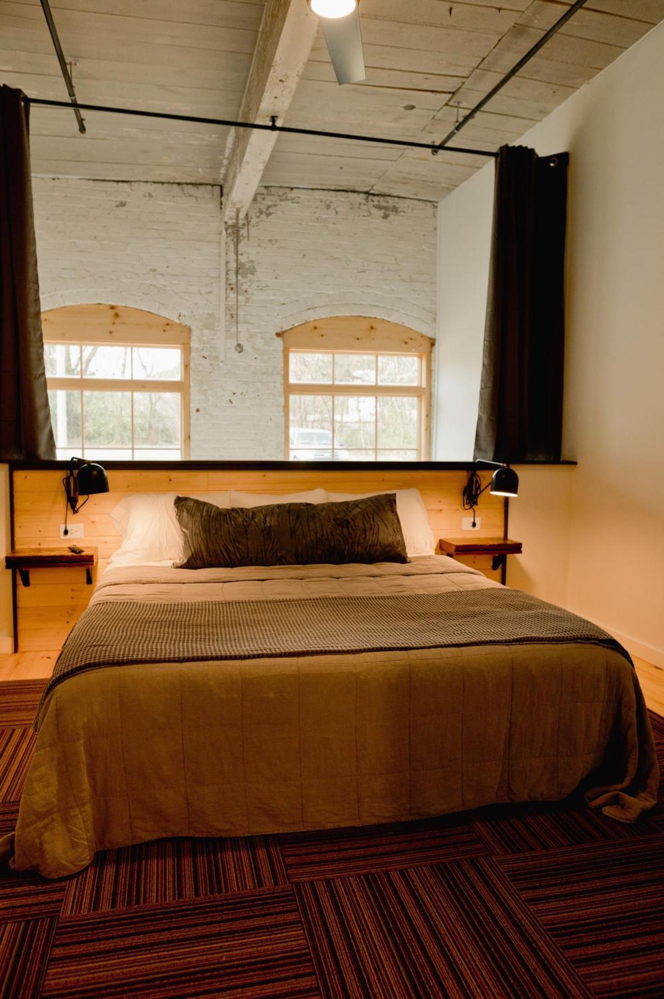 דלטון Loom Room Retreat מראה חיצוני תמונה
