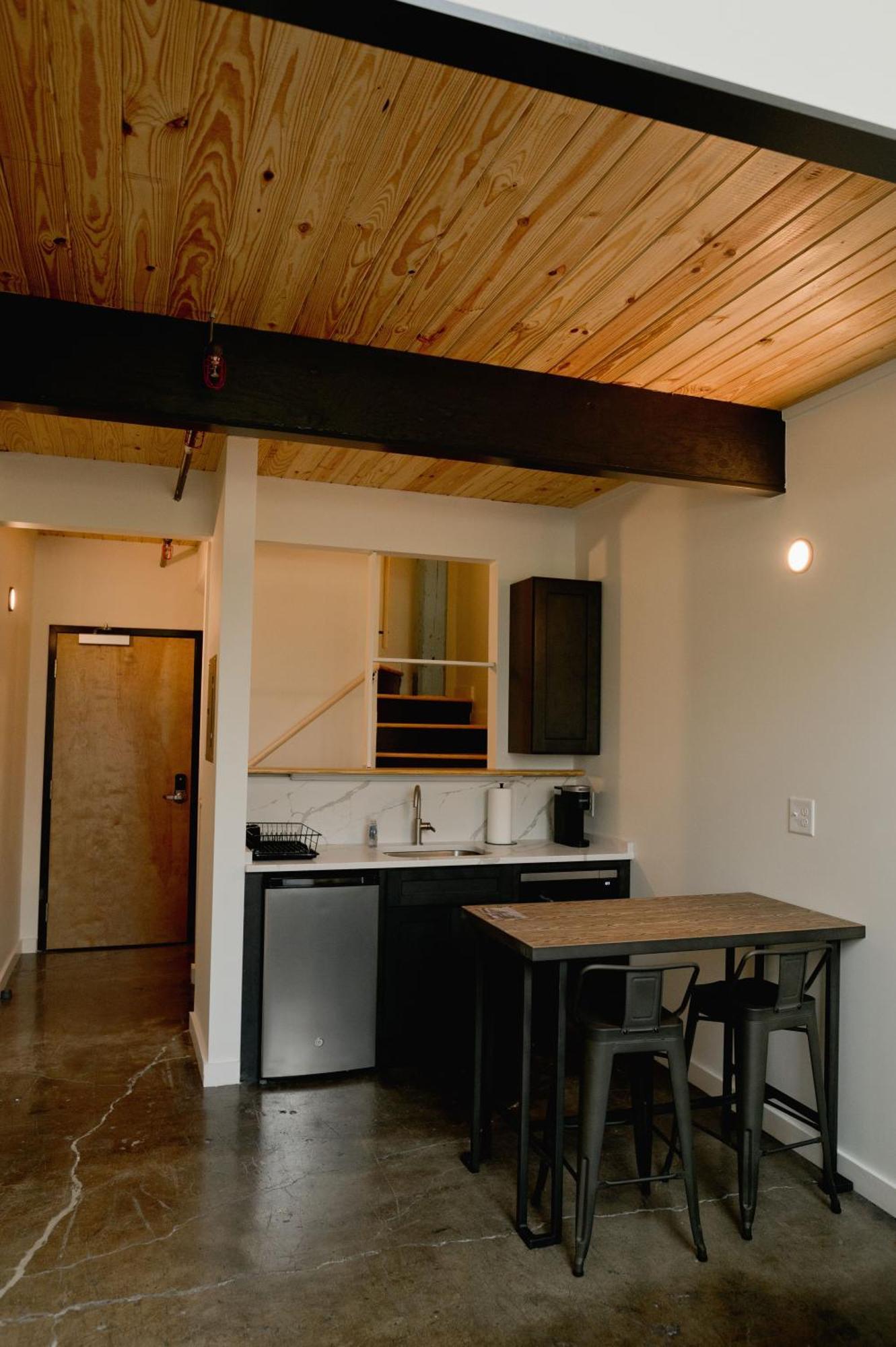דלטון Loom Room Retreat מראה חיצוני תמונה